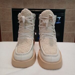 Dolce Vita Cream Platform/Flatform Boots Womens Sz 10